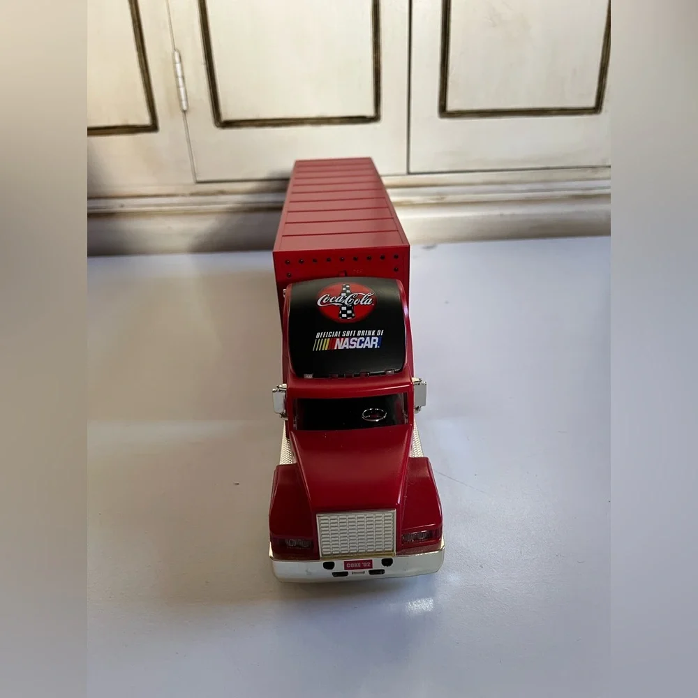 Collectible 2002 Coca-Cola NASCAR Carrier with Car & lights Semi Truck